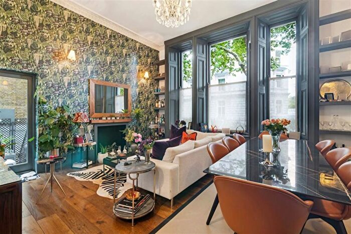 3 Bedroom Flat To Rent In Bolton Gardens, South Kensington, SW5