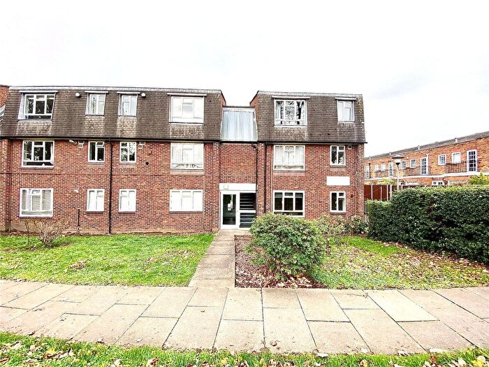 Studio To Rent In Langmore Court, Hanover Way, Crook Log, Bexleyheath, DA6