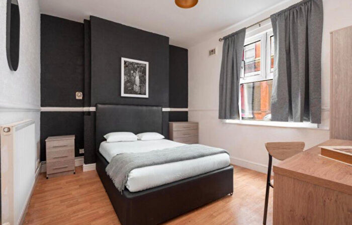 1 Bedroom Terraced House To Rent In Little Horton Lane, Bradford, BD5