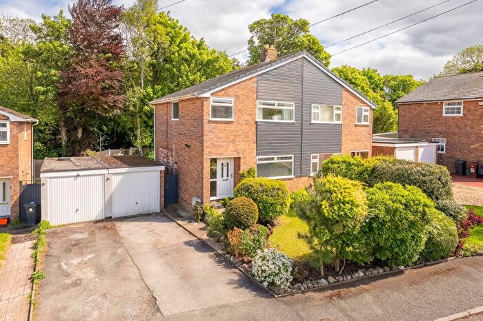 3 Bedroom Semi-Detached House For Sale In Wold Court, Hawarden, CH5