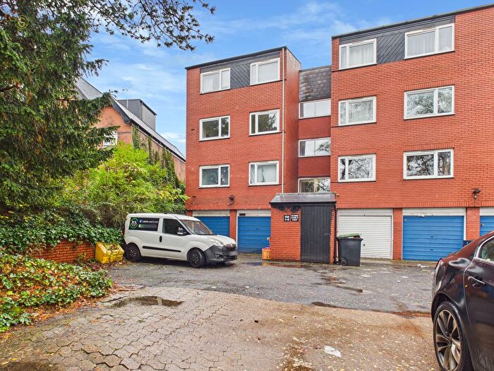 2 Bedroom Flat For Sale In Aldridge Road, Perry Barr, Birmingham, B42