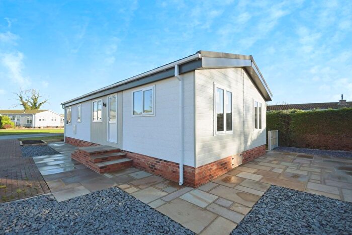2 Bedroom Detached Bungalow For Sale In Brookfield Park, Mill Lane, Old Tupton, Chesterfield, S42