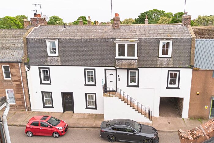 4 Bedroom Maisonette For Sale In Baltic Street, Montrose, DD10