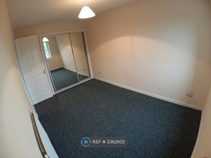 2 Bedroom Flat To Rent In Helenvale Street, Glasgow, G31