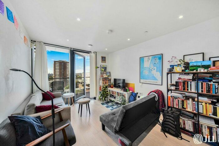 1 Bedroom Apartment To Rent In City North Place London, N4