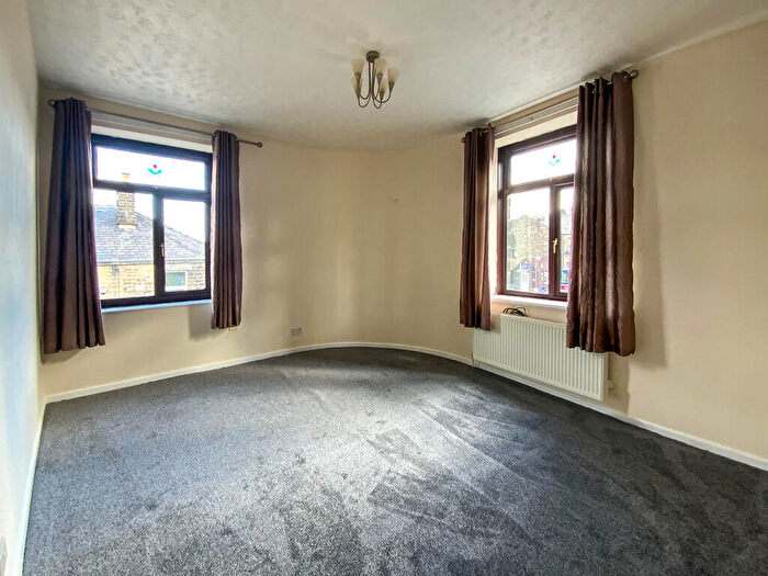 2 Bedroom Flat To Rent In Wesley Street, Hadfield, SK13