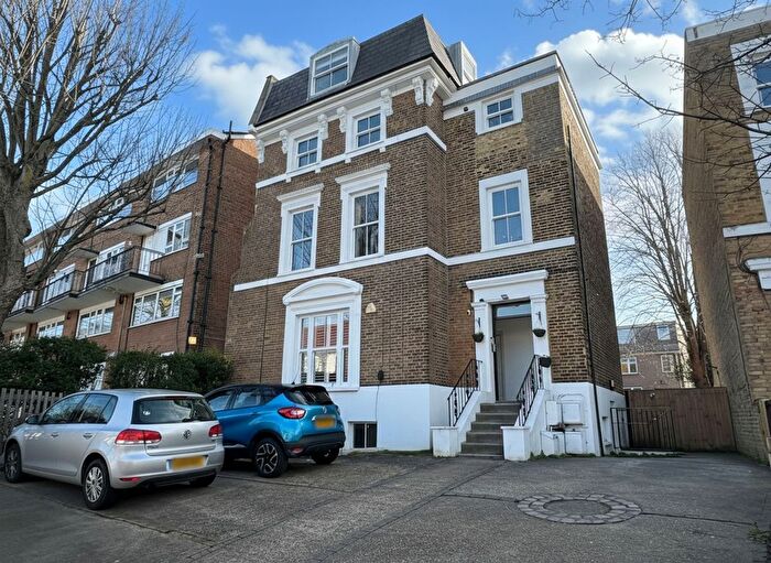 2 Bedroom Flat To Rent In Wellington Gardens, London, SE7