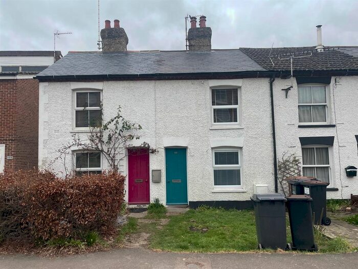 2 Bedroom Property To Rent In South Street, Andover, SP10