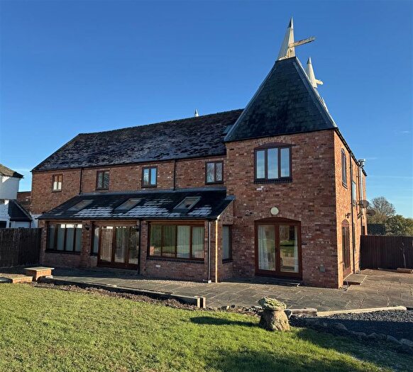 4 Bedroom Barn Conversion To Rent In Bramlings Hop Kilnchirkenhill, Sherridge Roadleigh Sintonmalvernworcestershire, WR13