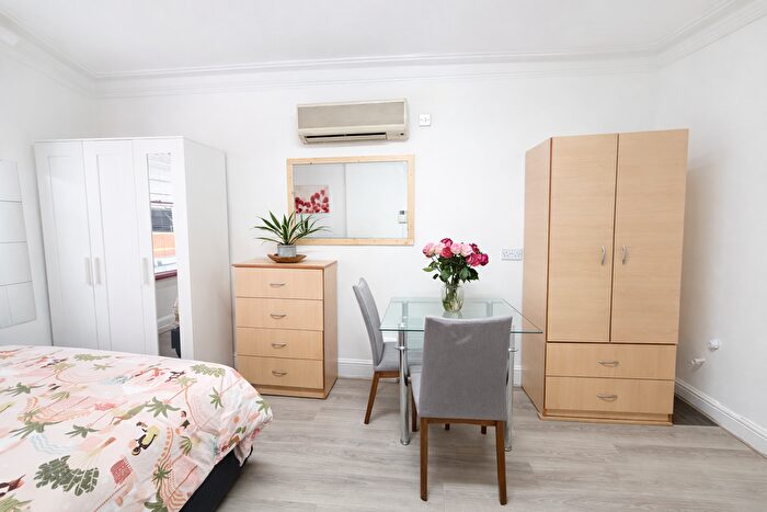 Studio To Rent In Cromwell Road, London, SW7