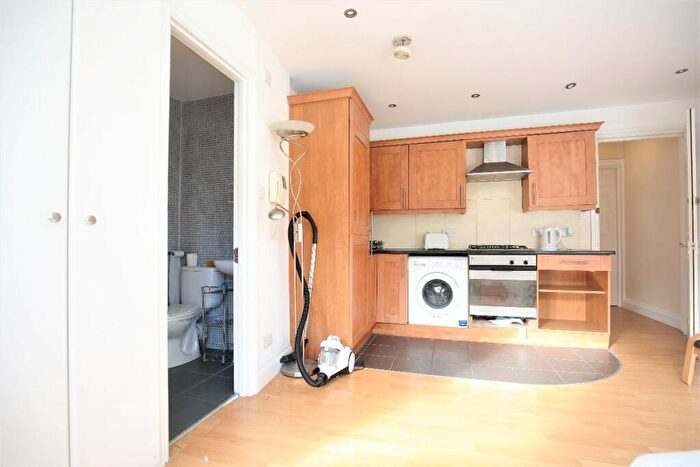 Flat To Rent In Fortess Road, London, NW5