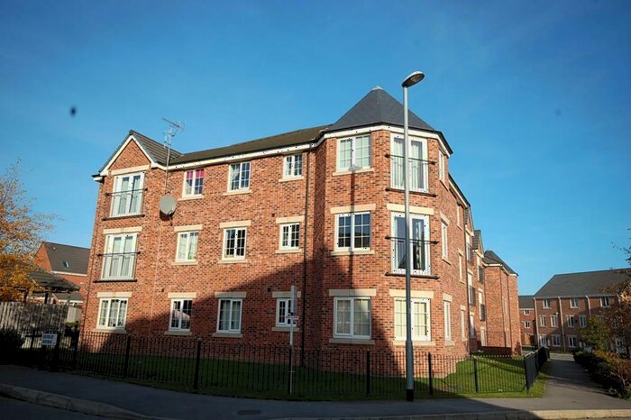 2 Bedroom Flat To Rent In New Forest Way, Leeds, West Yorkshire, Uk, LS10