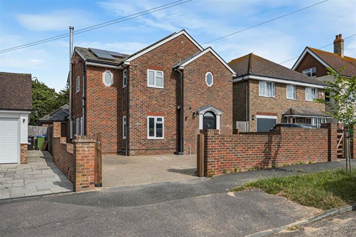 5 Bedroom Detached House For Sale In Westdown Road, Seaford, BN25