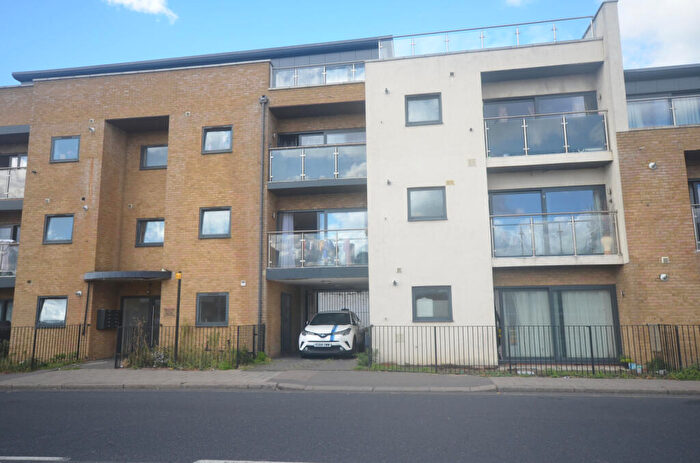 2 Bedroom Apartment To Rent In Flat, -, Ilford, IG2