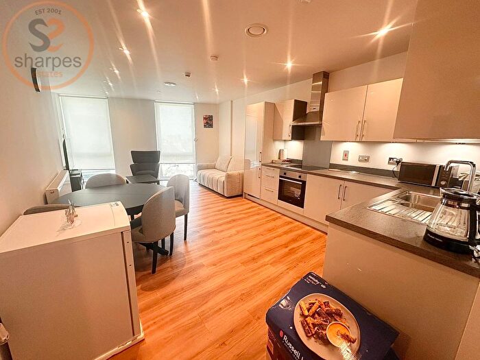 1 Bedroom Property To Rent In Cherry Orchard Road, Croydon, Greater London, CR0