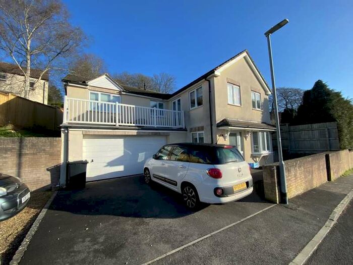 4 Bedroom House To Rent In Mill Close, Frome, Somerset, BA11