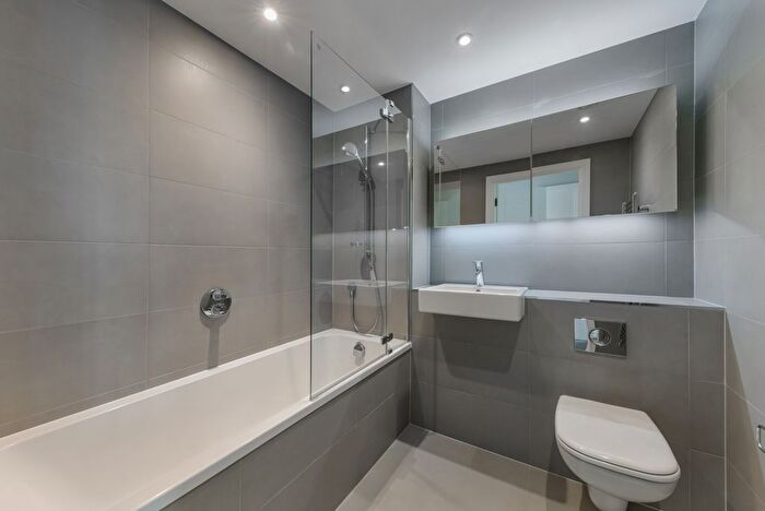 2 Bedroom Flat To Rent In Uncle Elephant And Castle, Churchyard Row, Elephant And Castle, SE11