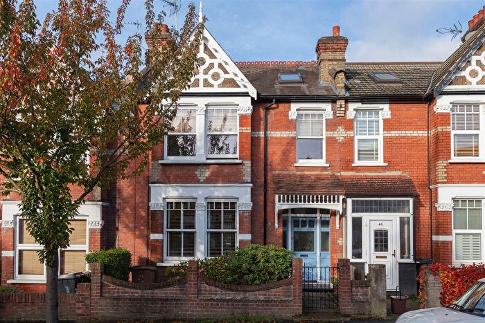 4 Bedroom Property To Rent In Beech Hall Road, London, E4