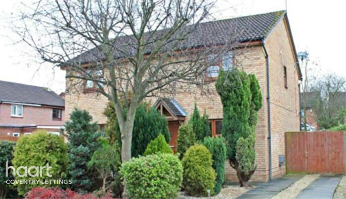 3 Bedroom Semi-Detached House To Rent In Turton Way, Kenilworth, CV8