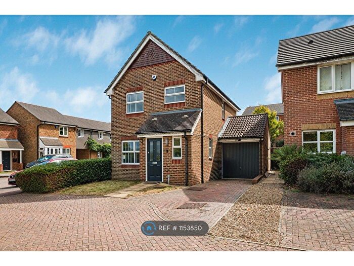 3 Bedroom Detached House To Rent In Beaver Road, Allington, ME16