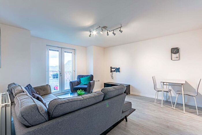 2 Bedroom Flat To Rent In L Bowes Place, Edinburgh, EH16