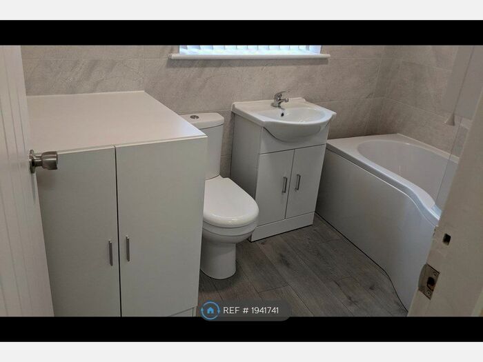 1 Bedroom Flat To Rent In Leyland Road, Lostock Hall, Preston, PR5