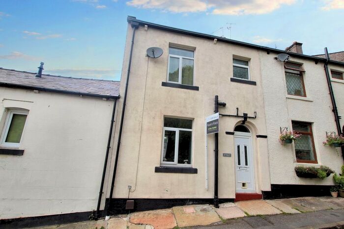 2 Bedroom Terraced House For Sale In Blackstone Edge Old Road, Littleborough, OL15
