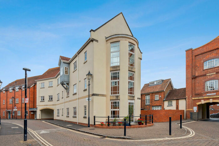 2 Bedroom Apartment To Rent In Coopers Lane, Abingdon, OX14