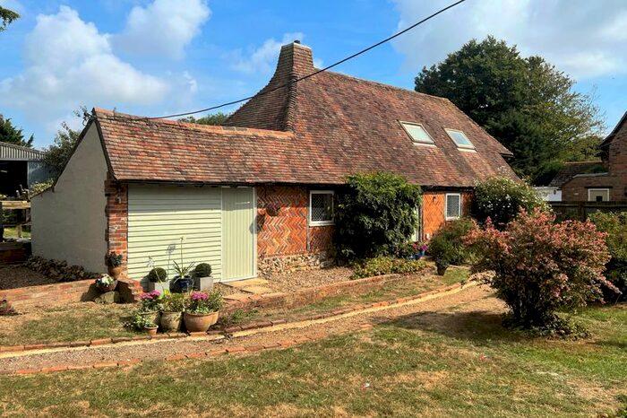 3 Bedroom Detached House For Sale In Stowting Common, Ashford, TN25