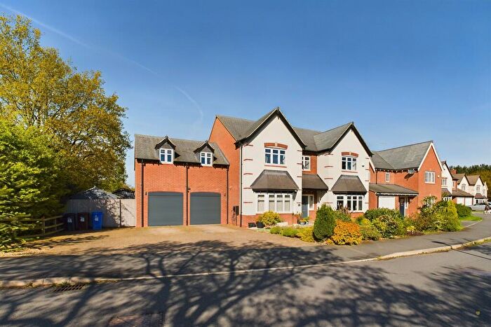 5 Bedroom Detached House For Sale In Causer Road, Barton-under-Needwood, DE13