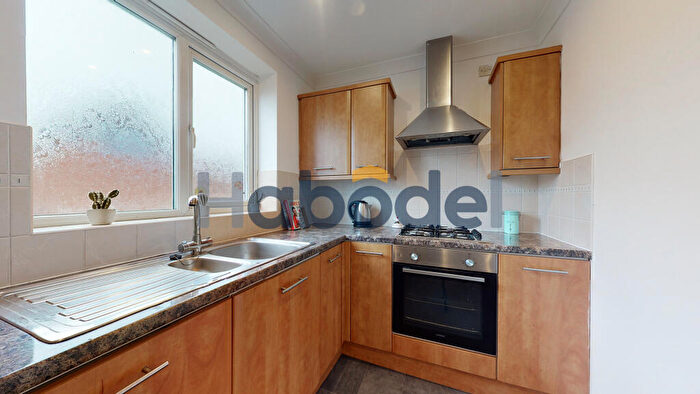 2 Bedroom Flat To Rent In Cambridge Court, Tindale Crescent, Bishop Auckland, DL14