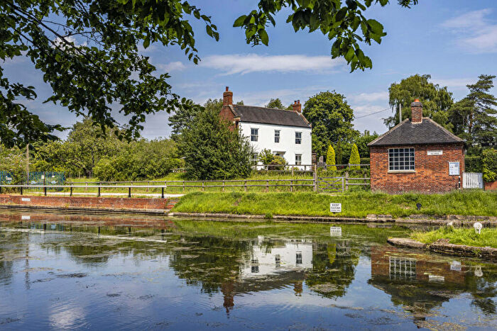4 Bedroom Detached House For Sale In Lock Keepers Cottage, Nottinghamshire, NG16