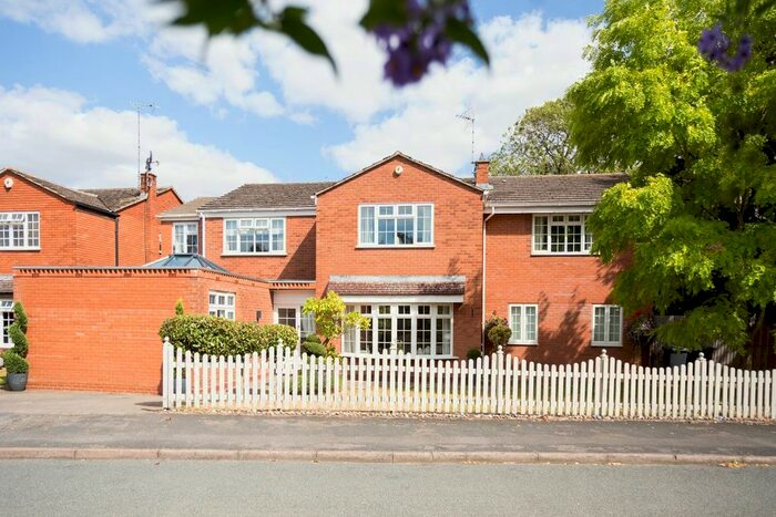 5 Bedroom Detached House To Rent In Newstead Drive, Southam, CV47