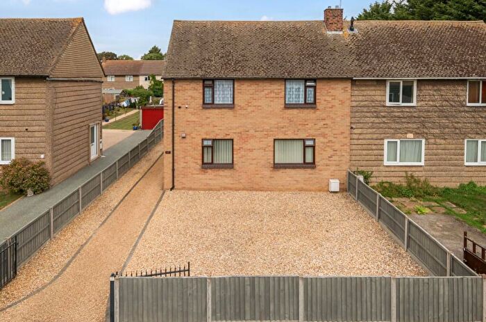 3 Bedroom Semi-Detached House For Sale In The Pinfold, Digby, LN4