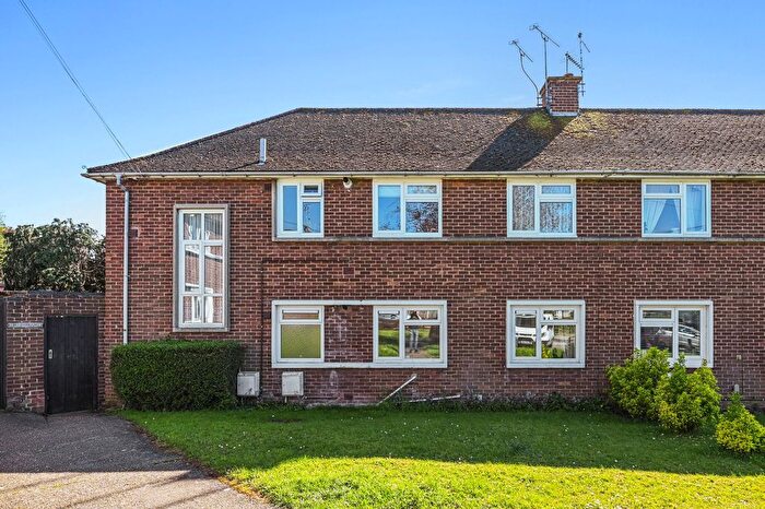 2 Bedroom Flat For Sale In Medway Close, Chelmsford, CM1