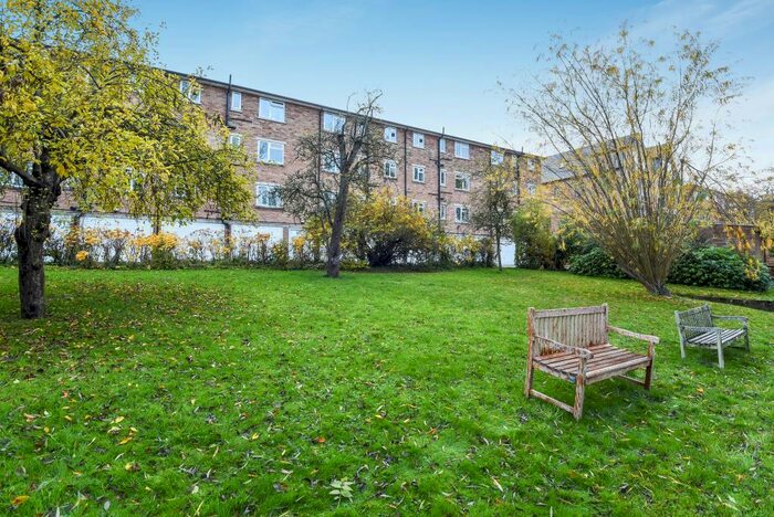 2 Bedroom Apartment To Rent In North Oxford, Summertown, OX2