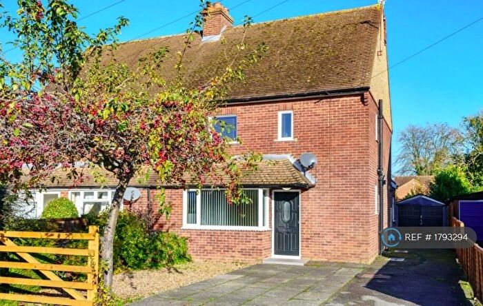 4 Bedroom Semi-Detached House To Rent In Rupert Avenue, High Wycombe, HP12