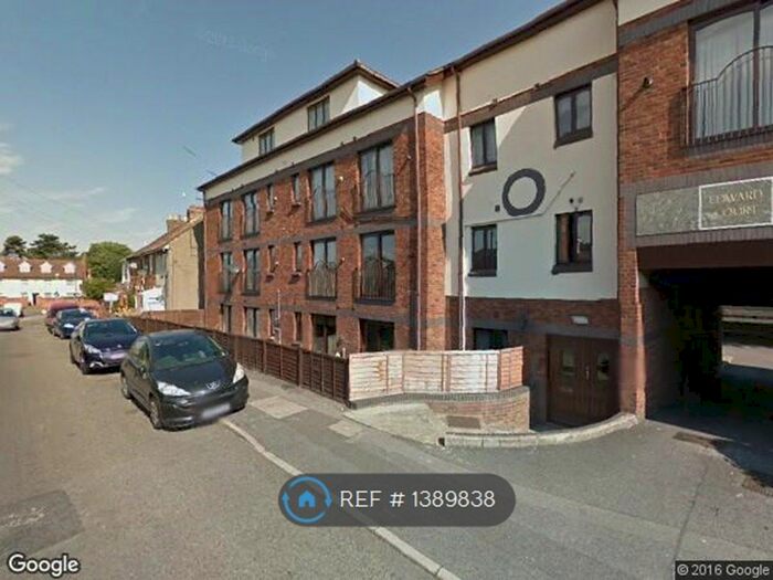 1 Bedroom Flat To Rent In Capstone Road, Chatham, Kent, ME5