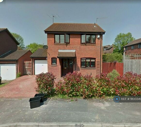 4 Bedroom Detached House To Rent In Stockbury Close, Earley, Reading, RG6