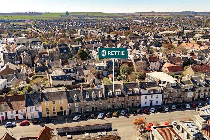 2 Bedroom Apartment For Sale In North Street, St. Andrews, KY16