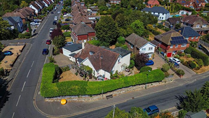 5 Bedroom Detached House For Sale In Ashenground Road, Haywards Heath, RH16