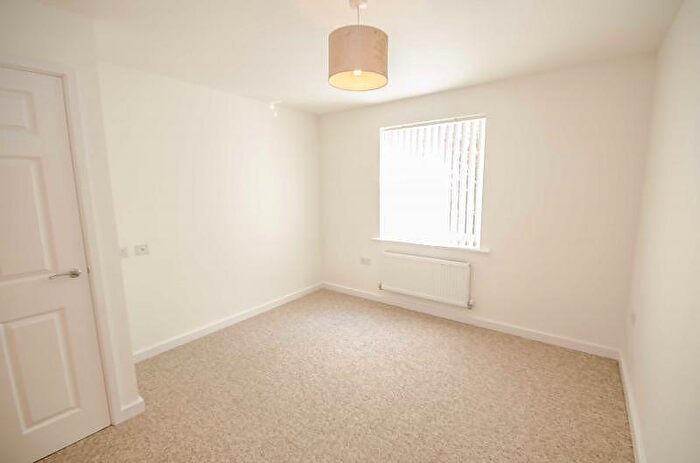 2 Bedroom Flat To Rent In Centenary Close, Chester, CH4