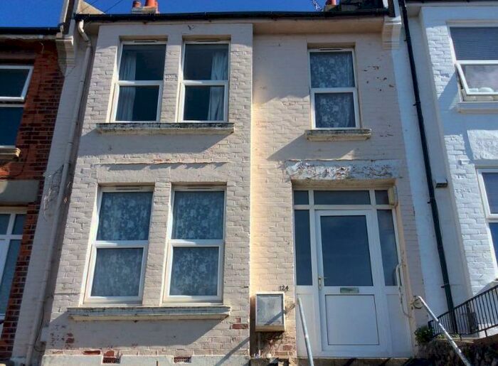 3 Bedroom Terraced House To Rent In Milner Road, Brighton, BN2
