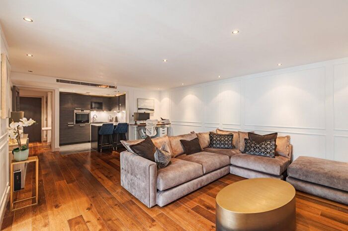 2 Bedroom Flat To Rent In Doulton House, Park Street, London, SW6