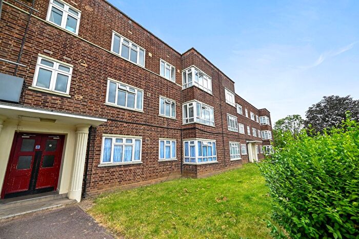 2 Bedroom Flat To Rent In Keir Hardie Way, Barking, IG11