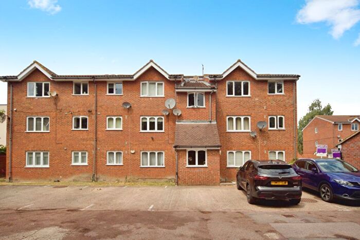 1 Bedroom Flat For Sale In Howard Close, Waltham Abbey, EN9