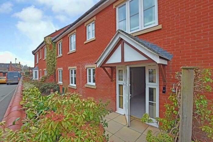 2 Bedroom Apartment To Rent In Topsham, Devon, EX3