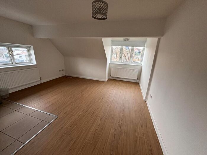 1 Bedroom Flat To Rent In Oliver Grove, South Norwood, SE25