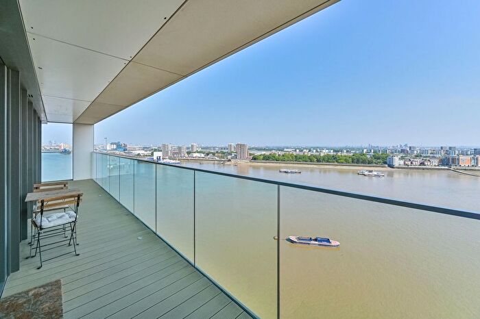 2 Bedroom Flat For Sale In Hampton Apartments, Woolwich, London, SE18