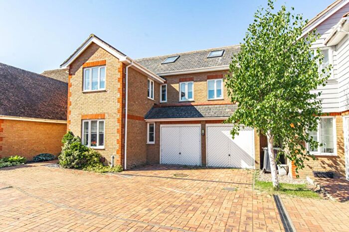 6 Bedroom Detached House For Sale In Upwell, PE14